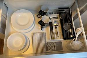 Dachgeschosswohnung löffelfertig 1ZiKüDB mit Einbauküche, voll möbliert – Mühlenbroicher Weg 143, 40472 Rath, Düsseldorf – Vorschaubild 14
