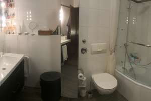 Geräumige und gepflegte 2,5-Zimmer-Wohnung mit Balkon und EBK in Trudering, München – Die vollständige Adresse der Immobilie erhältst du vom Anbieter., 81825 Gartenstadt Trudering, München – Vorschaubild 8
