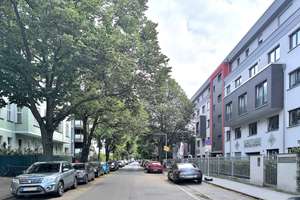 + EDLE TERASSENWOHNUNG + ZWEI PRIVATGÄRTEN + SÜDWEST-LAGE + GEHOBENE INNENAUSSTATTUNG + TIEFGARAGE + – Sandinostraße 3, 13055 Alt-Hohenschönhausen, Berlin – Vorschaubild 4