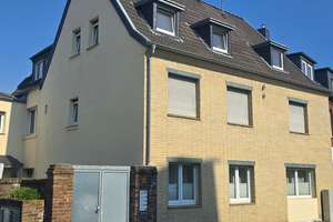 Attraktives Mehrfamilienhaus mit stabiler Rendite und Entwicklungspotenzial in Köln-Worringen