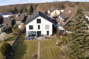 „Modernes Familienparadies mit parkähnlichem Garten und gehobenem Wohnkomfort“ – Die vollständige Adresse der Immobilie erhältst du vom Anbieter., 42699 Ohligs/Aufderhöhe/Merscheid, Solingen – Vorschaubild 2