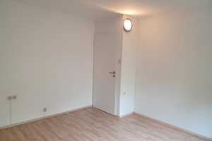 Nur Wochenendheimfahrer/ Pendler 1 Zimmer in 2er WGmit gehobener Innenausstattung in München Am Hart – Wiegandweg 4, 80937 München – Vorschaubild 2