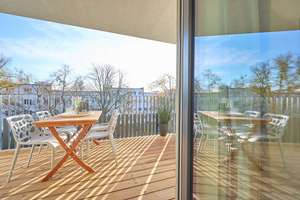 Cosmo Berlin - großzügige 3 Zimmer mit Balkon zum Hofgarten im Erstbezug – Archenholdstraße 21, 10315 Friedrichsfelde, Berlin – Vorschaubild 1