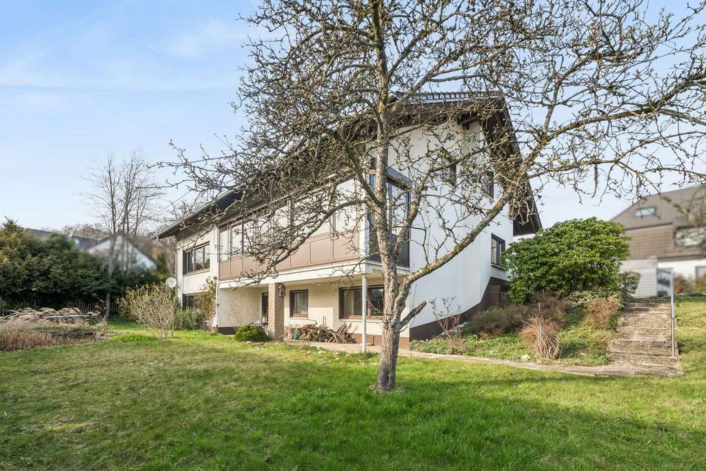 Immobilie in Freudenberg - Großzügiges EFH mit ELW in begehrter Lage in Freudenberg - Bild 1