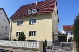 Jetzt die eigenen 4 Wände, 3-Familienhaus für Familie oder Kapitalanlage, stadtnahe u. ruhige Lage