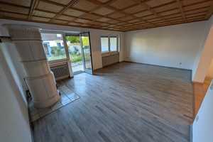 2-in-1: Vielseitiges 8-Raum-Reihenendhaus mit Einliegerwohnung, Garten und Hobbyraum in Neuötting – Karl-Valentin-Straße 20, 84524 Altötting (Kreis) – Vorschaubild 6