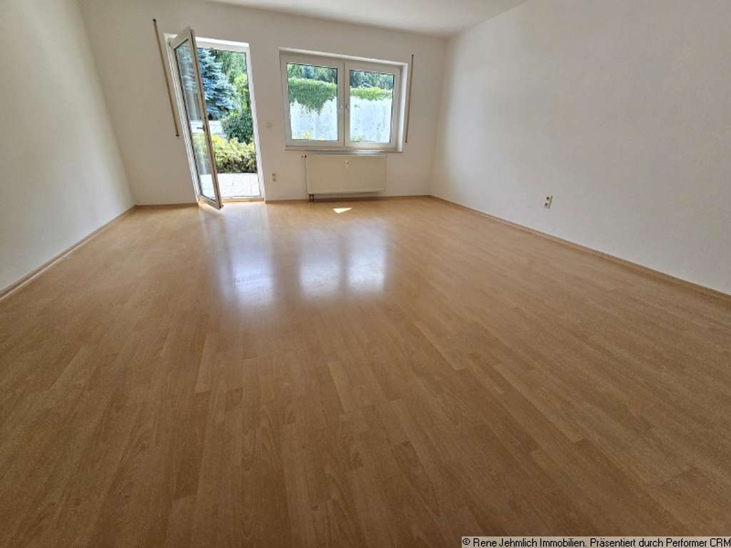 Immobilie in Burkhardtsdorf - Kapitalanlage mit Potenzial: 3 Wohnungen – 2 frei, 1 vermietet – sofort durchstarten - Bild 1