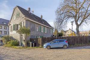 freistehendes Zweigenerationshaus mit Potenzial zum 3 Familienhaus mit ca. 263 qm – Die vollständige Adresse der Immobilie erhältst du vom Anbieter., 42653 Gräfrath, Solingen – Vorschaubild 40