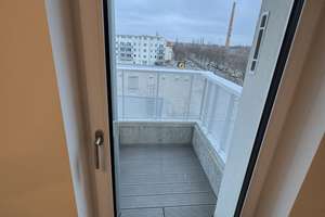 Modernes möbliertes Studio-Apartment mit Balkon!!!! – Glienicker Weg 136, 12489 Adlershof, Berlin – Vorschaubild 3