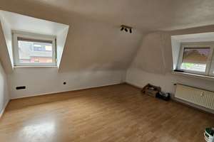 Viel Platz für den Alltag in diesem sanierungsbedürftigen Haus in Oberhausen – 46119 Heide, Oberhausen – Vorschaubild 6