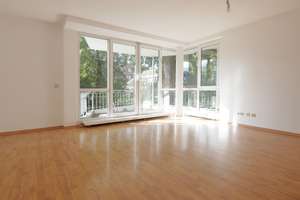 Lichterfelde. Grün. Sonnig. Zuhause. Helle 3 Zi. - großer Südbalkon - Gä-WC - großzügiger Grundriss – Die vollständige Adresse der Immobilie erhältst du vom Anbieter., 12207 Lichterfelde, Berlin – Vorschaubild 5