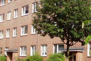 Schöne 2 Zimmerwohnung zur Miete in Barmbek - Wentzel Dr. – Funhofweg 7, 22307 Barmbek-Nord, Hamburg – Vorschaubild 1