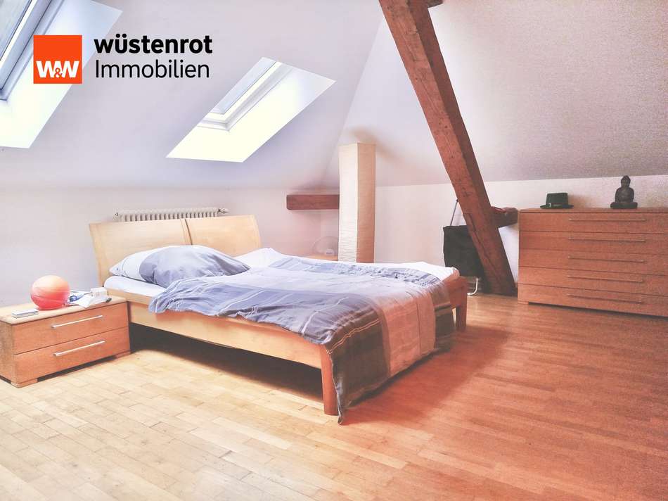 Schlafzimmer (DG 2)