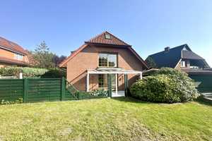 Helles Zweifamilienhaus mit zwei Garagen und großem Garten – Bürgermeister-Wülbers-Straße 72, 28832 Verden (Kreis) – Vorschaubild 2