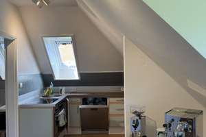 Lebendig wohnen in Neuhausen: 1,5-Zimmer-Dachgeschosswohnung mit Balkon – Nibelungenstraße 49A, 80639 Nymphenburg, München – Vorschaubild 7