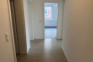 Helle 2-Zimmer Wohnung im 2. OG in Hamburg-Lokstedt – Siemerplatz 1a, 22529 Lokstedt, Hamburg – Vorschaubild 2
