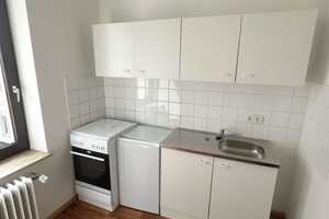 *Frisch gestrichene 1 Zimmer-Wohnung mit Küchenzeile in zentraler Lage* – Wiesbaden – Vorschaubild 3