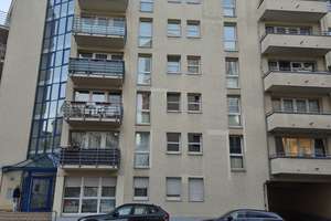 +++ FRAUEN-WG  - 1 Zimmer - hell und freundlich +++