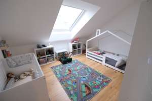 Moderne Neubau-Dachgeschosswohnung mit Loggia und gehobener Ausstattung in Metten – Die vollständige Adresse der Immobilie erhältst du vom Anbieter., 94526 Metten – Vorschaubild 13