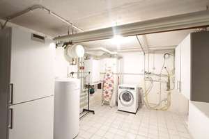 Puchheim/Bhf: modern saniertes Split-Level-Familienhaus: 6 Zimmer+3 Bäder+Gäste-WC+neue EBK+Parkett – Die vollständige Adresse der Immobilie erhältst du vom Anbieter., 82178 Puchheim – Vorschaubild 37