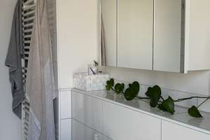 Helle 2,5-Zimmer-Wohnung mit Loggia, EBK & TG-Stellplatz – 40217 Unterbilk, Düsseldorf – Vorschaubild 5