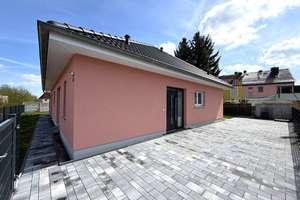 Familienglück pur: Moderner Bungalow mit Garten, Sonnenterrasse und Wärmepumpe (Energieklasse A) – Bachstraße 6b, 6766 Bitterfeld-Wolfen – Vorschaubild 14