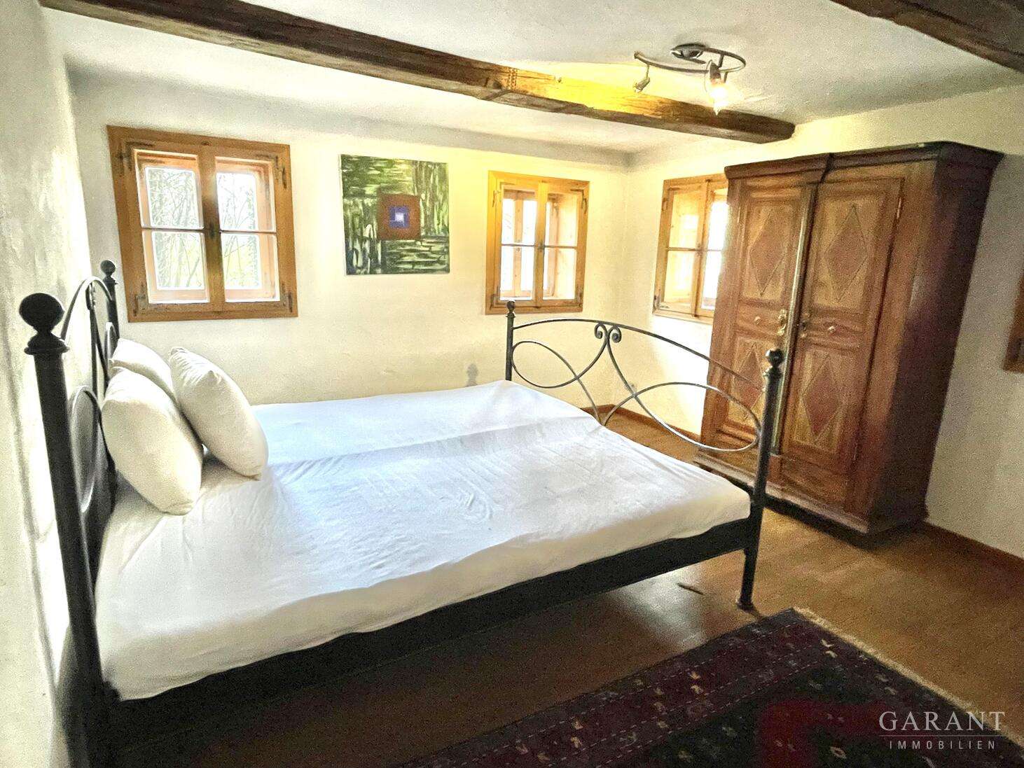 Immobilie in Saaldorf-Surheim - Historisches Bauernhaus mit Ausbauchance: Viel Platz zum Wohnen, Arbeiten und Wachsen - Bild 7