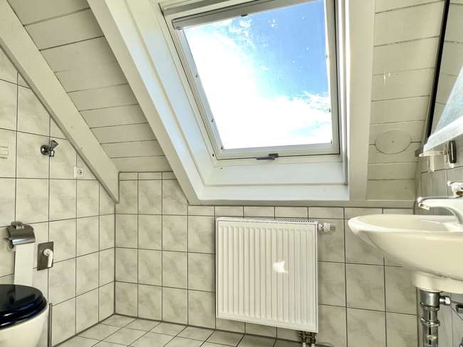 Immobilie in Bad Krozingen - - DG mit tollem Fernblick, ideal zum Wohnen und Arbeiten - 360° VIEW - Bild 9