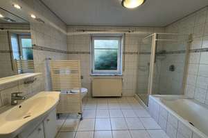 Zweifamilienhaus mit viel Platz und sonnigem Garten! – Die vollständige Adresse der Immobilie erhältst du vom Anbieter., 66892 Bruchmühlbach-Miesau – Vorschaubild 6