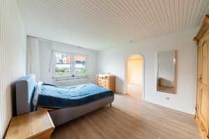 ++ FREISTEHENDES FAMILIENGLÜCK MIT GARTEN & GARAGE ... 155 m² Wohnfläche auf gut 1.000 m² Grundstück – Neuss (Rhein-Kreis) – Vorschaubild 7