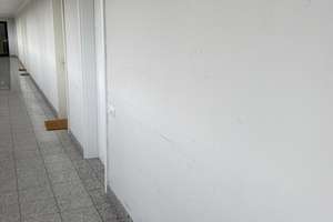 !Trudering * 1 Zimmer * Wohnküche mit EBK * Bad mit Wanne * großer Balkon * Parkett * – Wasserburger Landstr. 8, 81825 Gartenstadt Trudering, München – Vorschaubild 7