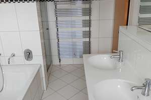 Attraktive 5 Zimmer  Wohnung mit 2 Balkonen – Frohmestraße 23, 22457 Schnelsen, Hamburg – Vorschaubild 8