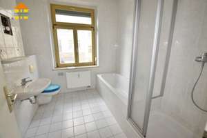 Bequem mit dem Aufzug ins 3.OG - Tageslichtbad mit Wanne und Dusche – Casparistraße 1, 9126 Lutherviertel, Chemnitz – Vorschaubild 8