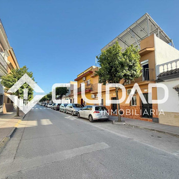 Haus mit 2 Etagen im Zentrum von El Cuervo Sevilla