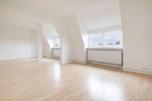 Charmante Dachgeschosswohnung mit großem Potenzial in der Bleickenallee – Die vollständige Adresse der Immobilie erhältst du vom Anbieter., 22763 Ottensen, Hamburg – Vorschaubild 12