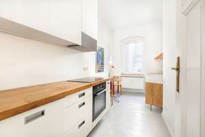 Blick aufs Maybachufer: Wunderschöner 2 Zimmer Altbau, 4. OG, Ost-Loggia, Erker, Wasserblick – Maybachufer 47, 12045 Neukölln (Ortsteil), Berlin – Vorschaubild 13