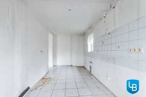 Für Profis: Sanierungsbedürftiges Haus wartet darauf, in neuem Glanz zu erstrahlen – Kiel – Vorschaubild 9