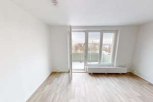 2-Raum-Wohnung mit Balkon zum Sofortbezug – Parkstr. 8, 9120 Kapellenberg, Chemnitz – Vorschaubild 1