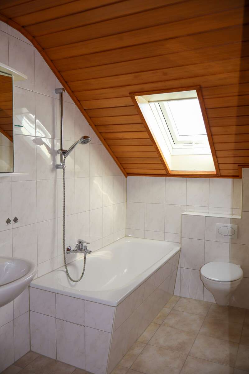 Immobilie in Altrip - Freie 3 ZKB Dachgeschoss mit Klimaanlage sucht neuen Eigentümer/in, Auch als Anlage attraktiv - Bild 8