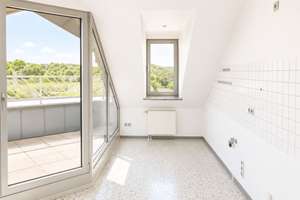 Lichtdurchflutete 3-Zimmer-Dachgeschosswohnung mit zwei Balkonen in Saarbrücken – Koßmannstraße 42, 42a, 66119 St. Arnual, Saarbrücken – Vorschaubild 6