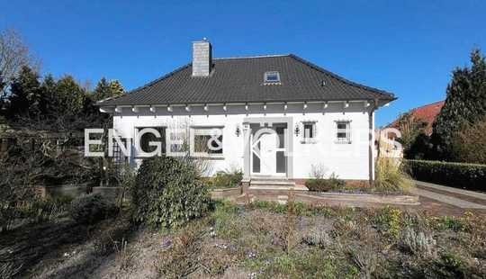 Bild von Einfamilienhaus mit Traumgarten
