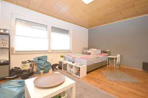 Mit Garten! Große 5-Zimmer-Maisonette-Wohnung mit 2 Terrassen + kleinem Pool. – Die vollständige Adresse der Immobilie erhältst du vom Anbieter., 38229 Hallendorf, Salzgitter – Vorschaubild 18