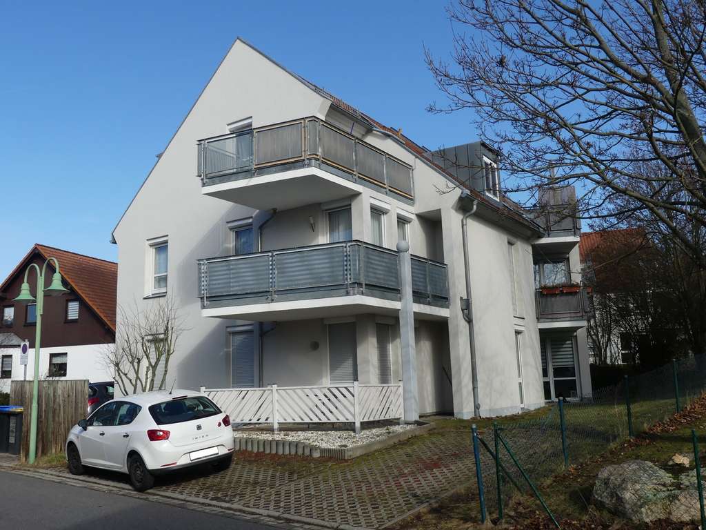 Immobilie in Niederau - Vermietete Zweiraumwohnung mit Balkon und Garage in Niederau-Ockrilla - Bild 1