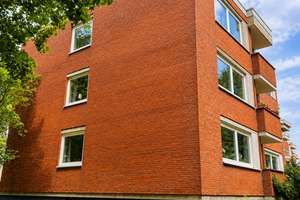 Gepflegte 3-Zimmer-Eigentumswohnung mit Balkon ideal für Eigennutzer oder Kapitalanleger – Kolberger Straße 18, 24537 Faldera, Neumünster – Vorschaubild 2