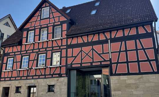 Individuelles Stadthaus mit Office- oder Gewerbebereich * Provisionsfrei *