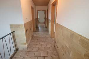 Helles Einfamilienhaus in Baiersdorf ab 1. November 2025 zu vermieten – Die vollständige Adresse der Immobilie erhältst du vom Anbieter., 91083 Baiersdorf – Vorschaubild 12