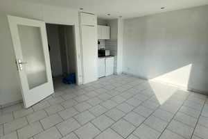 helle 1-Zimmer | 26 m² | Einbauküche | großer Balkon | MG-Rheydt – Wickrather Str. 158, 41236 Mönchengladbach – Vorschaubild 1