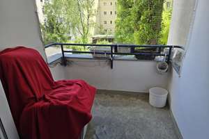 Schöne 3 Zimmer Wohnung mit Balkon in Berlin Steglitz, Nähe S-Bahn Feuerbachstr. – Poschinger Str. 21, 12157 Steglitz, Berlin – Vorschaubild 3