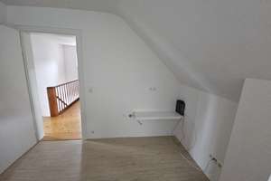 Nur für Studierende: 2,5-Zimmer DG-Wohnung in Littenweiler, PH-Nähe, für 2er-WG geeignet – Schlesierstr. 5, 79117 Littenweiler, Freiburg im Breisgau – Vorschaubild 8