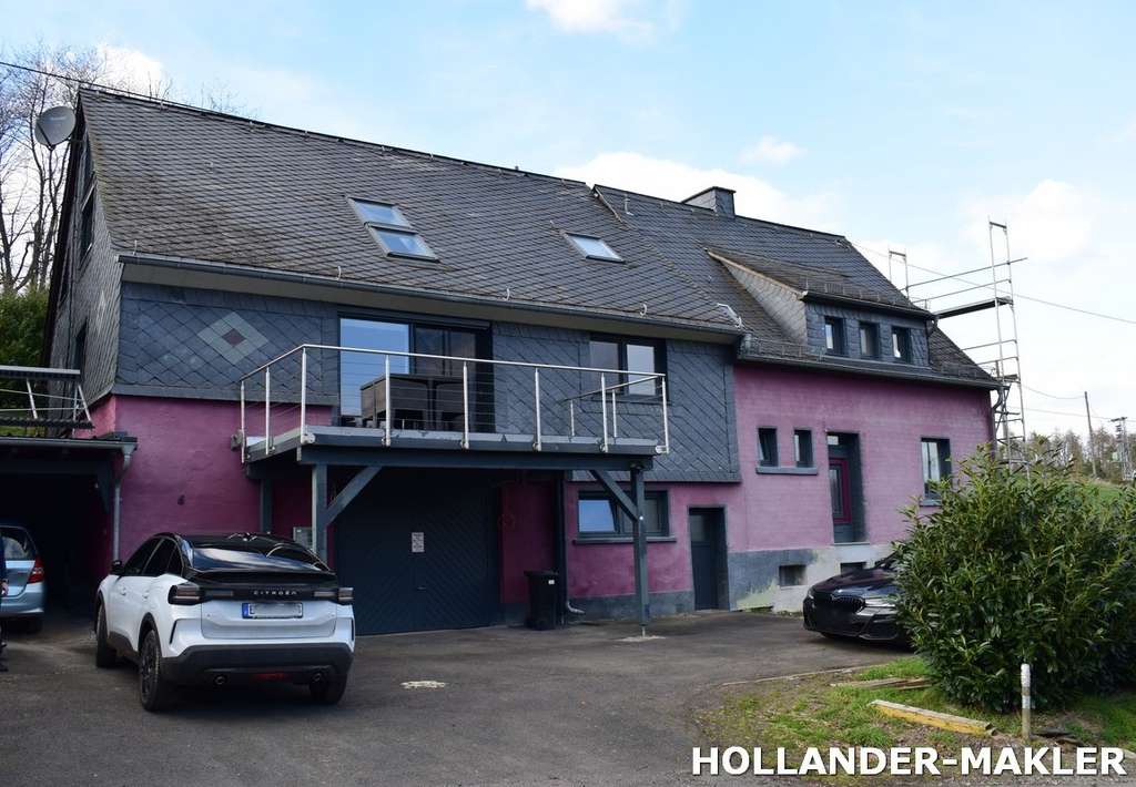 Immobilie in Rhaunen - Freiheit Rhaunen, Hunsrück – Modernisiertes Mehrfamilienhaus mit großem Grundstück und Potenzial - Bild 0